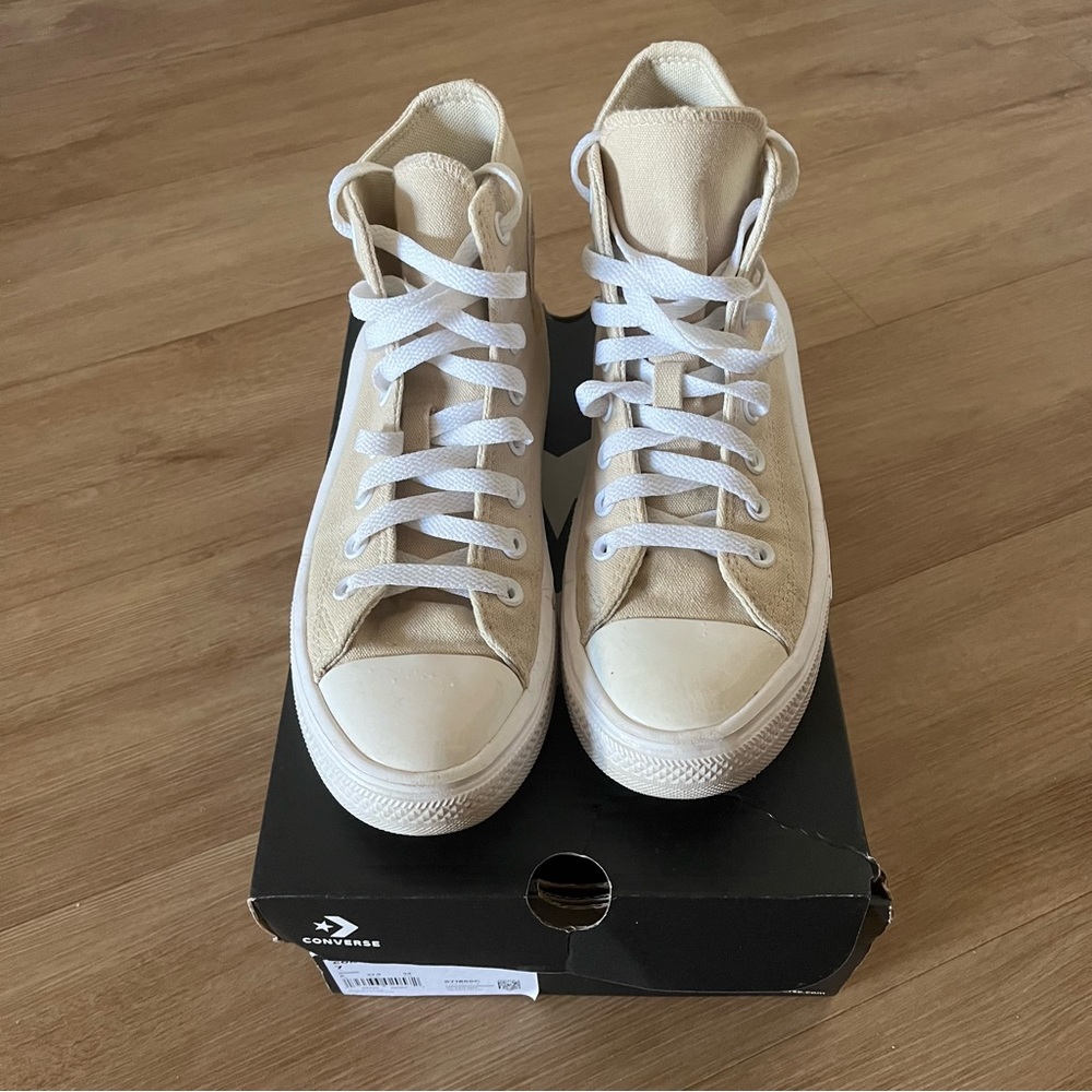 Platform converse